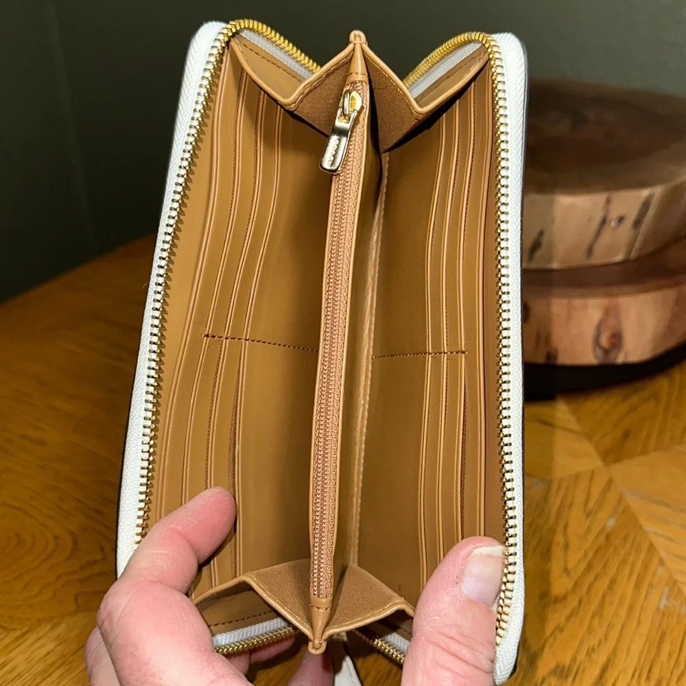 COACH Accordion Zip Wallet In Signature Canvas
